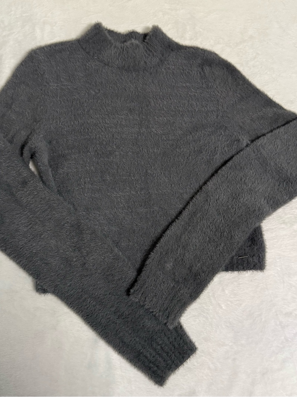 Hollister Women’s Large Fuzzy Eyelash Sweater Charcoal Gray Mock Neck Soft Knit